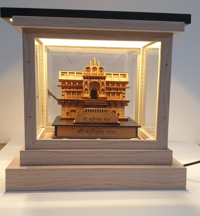 VIPUL ARTS Custom LED Memento Light Box Frame
