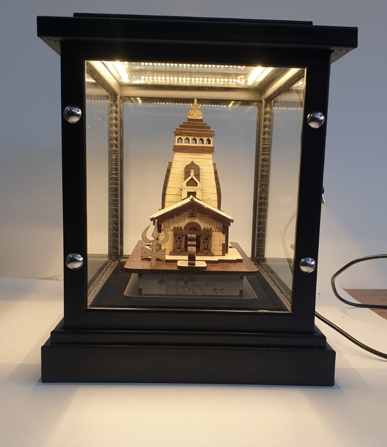 VIPUL ARTS Custom LED Memento Light Box Frame