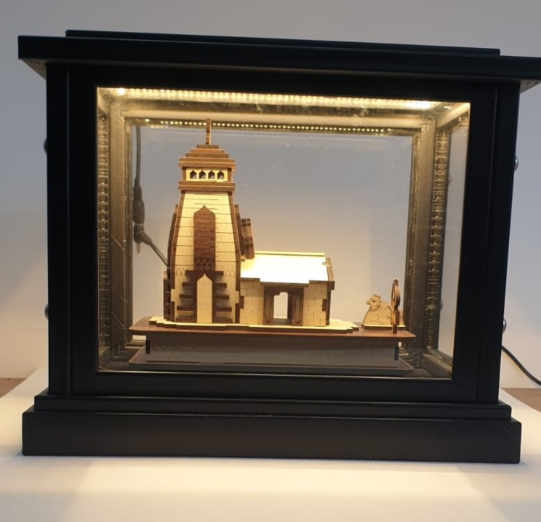 VIPUL ARTS Custom LED Memento Light Box Frame